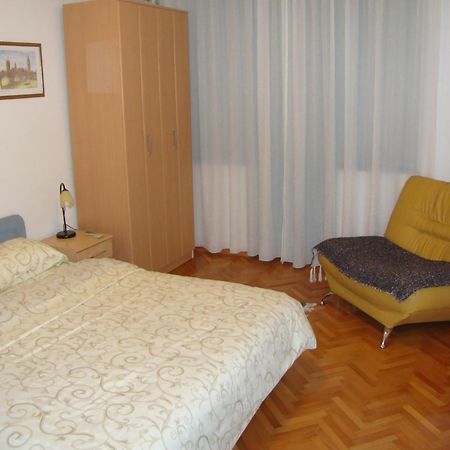 Centre Point Apartment Подгорица Номер фото